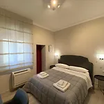 Re Di Smirne By Apulia 3*